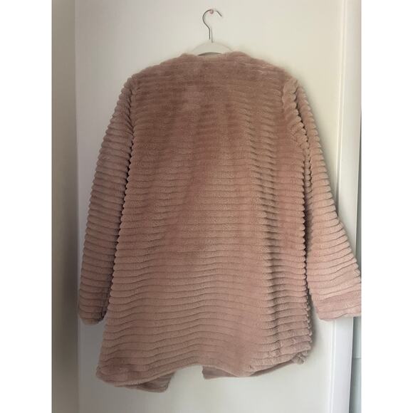 BB Dakota Fab Moment Faux fur Jacket in Tan-Size Large - Picture 5 of 5